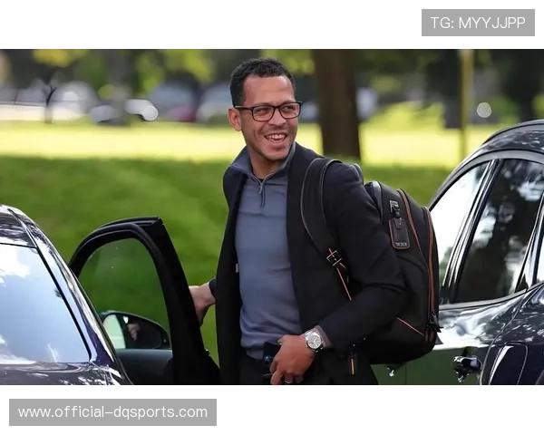 罗塞尼尔管理理念：乐高积木与掌声构建球队文化