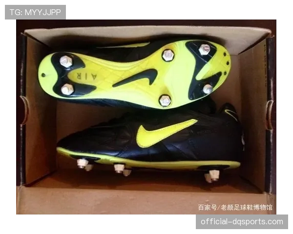 英国国家足球博物馆推出“英超时代”特展，展出历年冠军奖牌